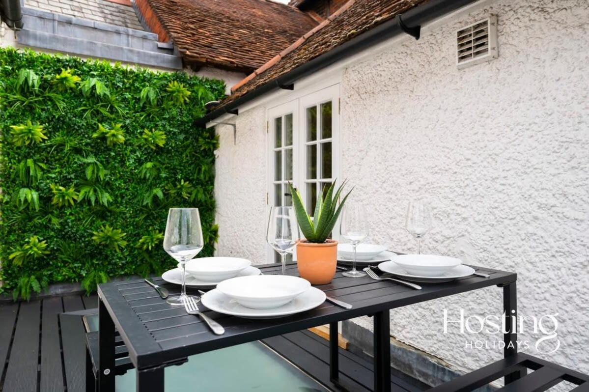 Spacious Luxury Cottage With Roof Terrace Close To The River Thames Henley-on-Thames Exterior foto